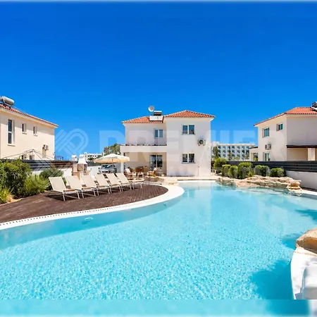 3br With Pool & Slide - Paradise By Premier Villa