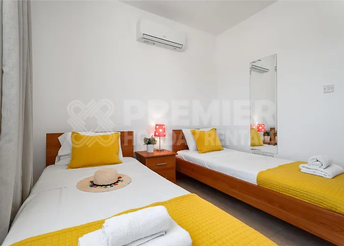 Paradise פרוטאראס